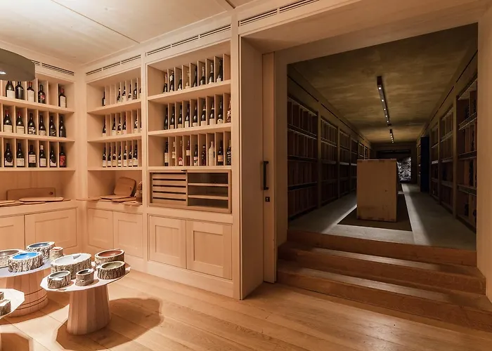 Almhof Schneider Hotel Lech am Arlberg